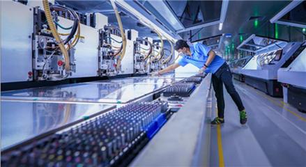 聯(lián)通5G賦能工業(yè)互聯(lián)，數(shù)智融合落地贛鄱——打造江西智能智造工廠新范式